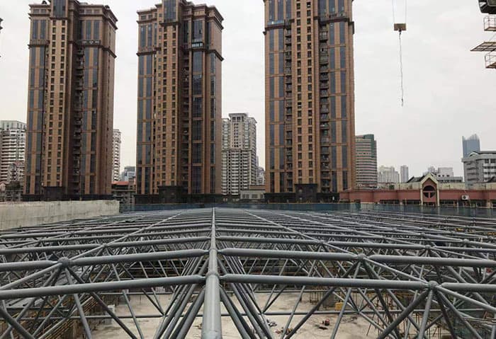 海林螺栓球网架结构